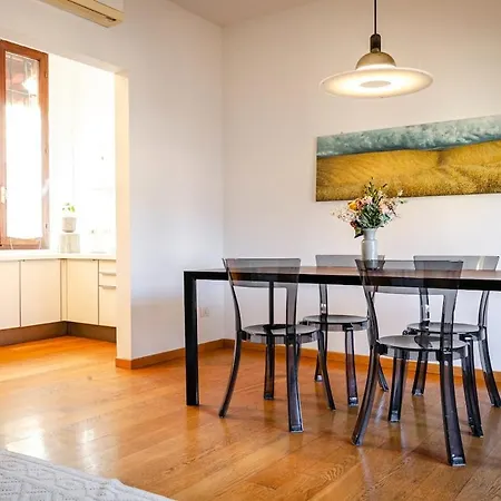 Pallavicini Apartment *